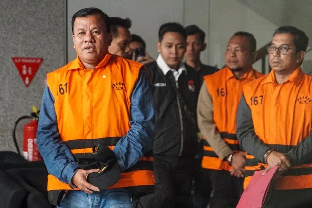 Suap ‘Naik Kelas’ Sekda Kuansing: Dari Pajero Sport Jadi Land Cruiser