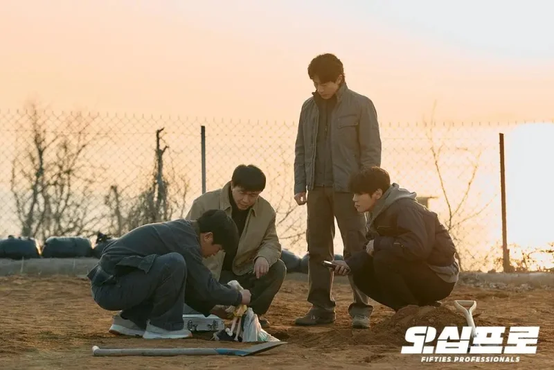 7 Kerja Sama Jung Ho Myung Cs di Ending Fifties Professionals, Kompak!