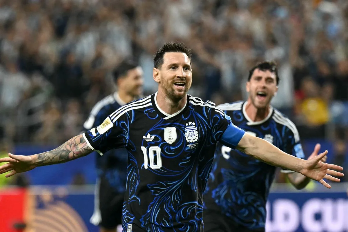 Penyerang Argentina Lionel Messi, merayakan gol ketiganya saat pertandingan Grup J Piala Dunia 2026 antara Yordania dan Argentina di Stadion Dallas, Arlington, Minggu (28/6/2026) siang WIB.