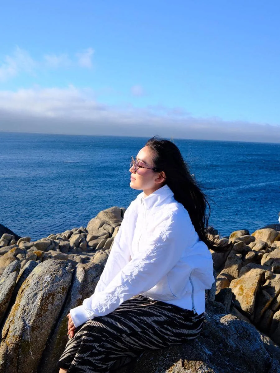 Natasha Wilona dan mama jalan-jalan di Kota Pacific Grove