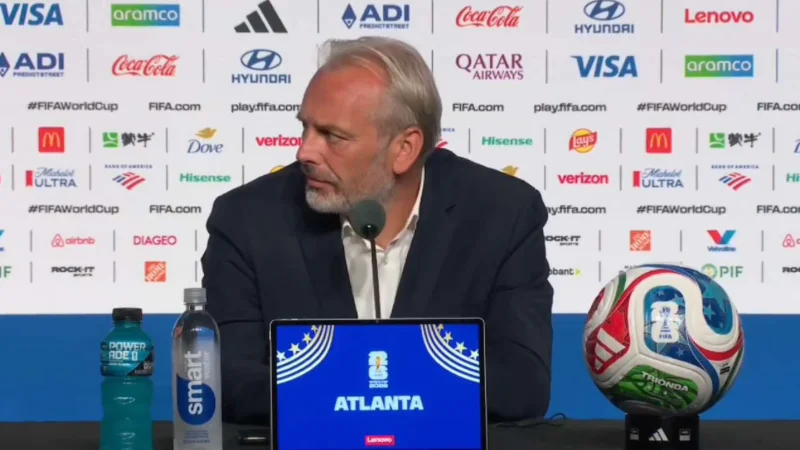 Luar biasa: Pelatih tim nasional DR Kongo, Sébastien Desabre, mendapat kabar meninggalnya ayahnya saat konferensi pers