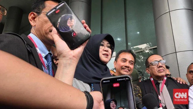 Dokter Tifa Didakwa Fitnah & Pencemaran Nama Baik Kasus Ijazah Jokowi