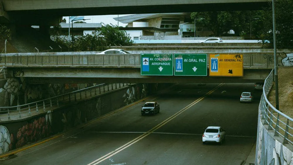ilustrasi jalan tol (pexels.com/Franco Garcia)