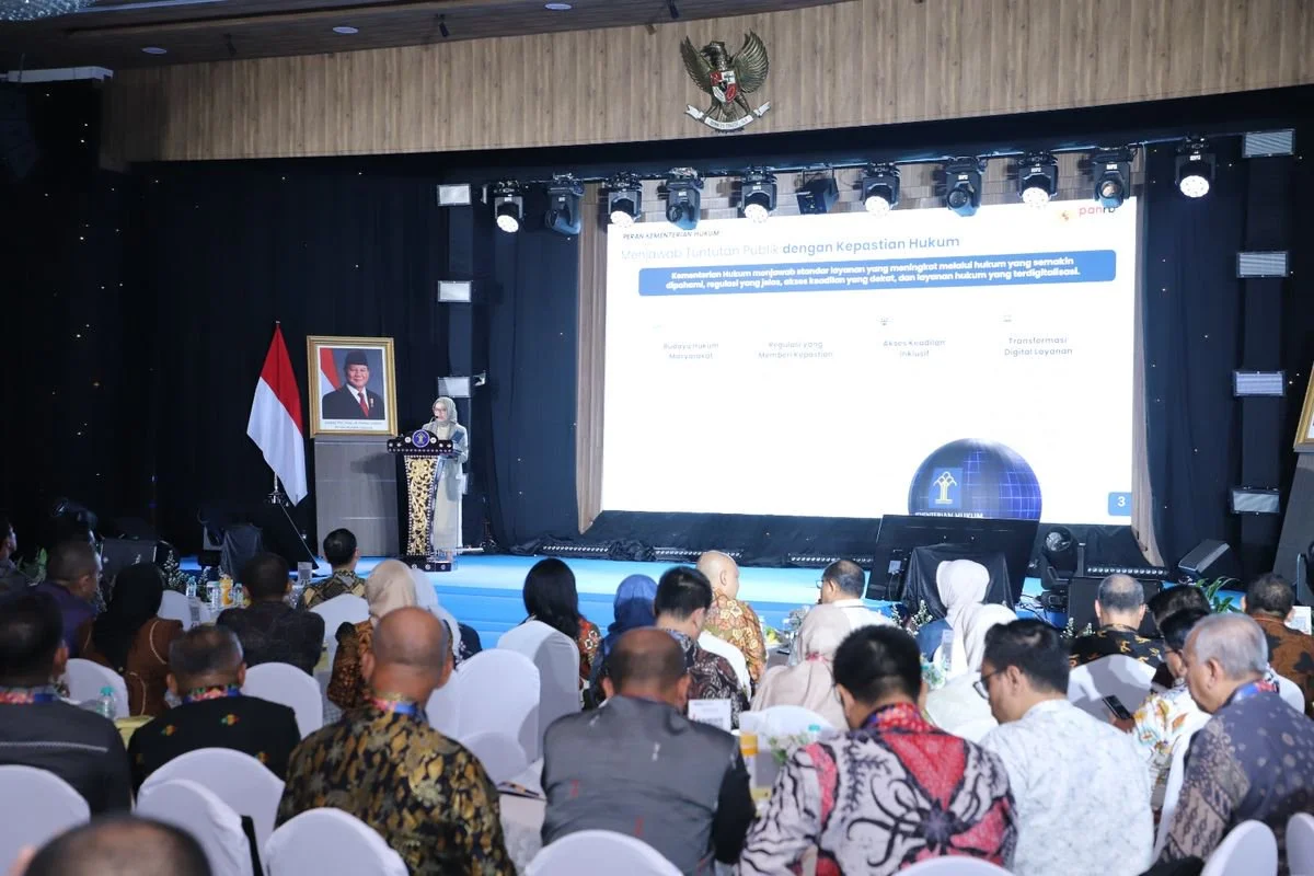 Rapat Koordinasi Pengendalian Kinerja Semester 1 Kementerian Hukum Tahun 2026, di Gedung Kementerian Hukum, Jakarta, Kamis (2/7/2026).