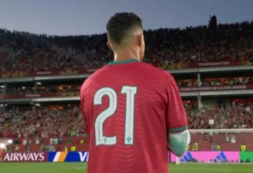 Cristiano Ronaldo mengenakan jersey Diogo Jota. (Foto: X/@idextratime)