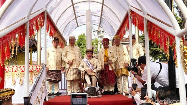 PSI Sebut Jokowi Tak Tahu Bakal Injak Kepala Kerbau di Lampung