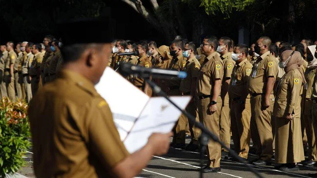 Wali Kota Bima Lantik Istri, Ipar, hingga Sepupu Jadi Pejabat Pemkot