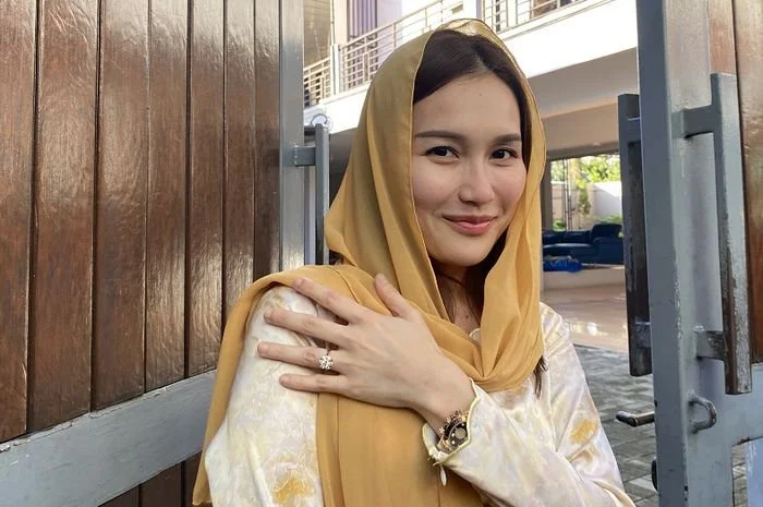 Surat Ayah Ojak Bikin Ayu Ting Ting Sedih, Singgung Soal Jodoh dan Peran Tulang Punggung Keluarga