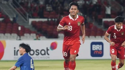 Ogah Santai saat Libur Kompetisi, Toni Firmansyah Genjot Fisik demi Amankan Tempat Utama di Persebaya Surabaya