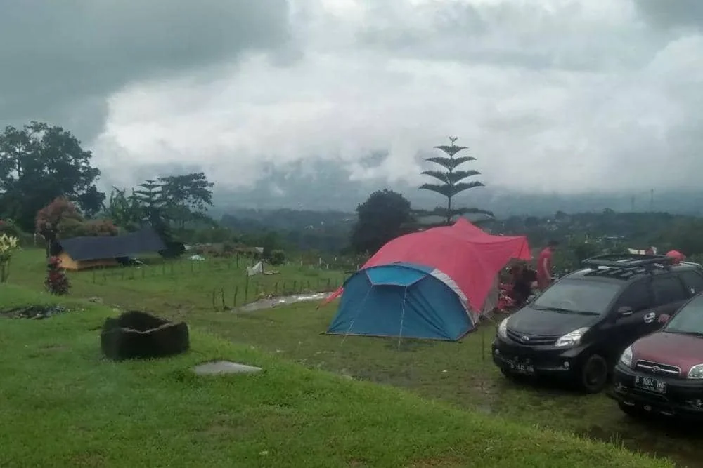 instagram.com/lembahsalakcampingground