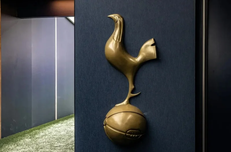 5 Pemain Belanda yang Bela Tottenham sebelum Jan Paul van Hecke