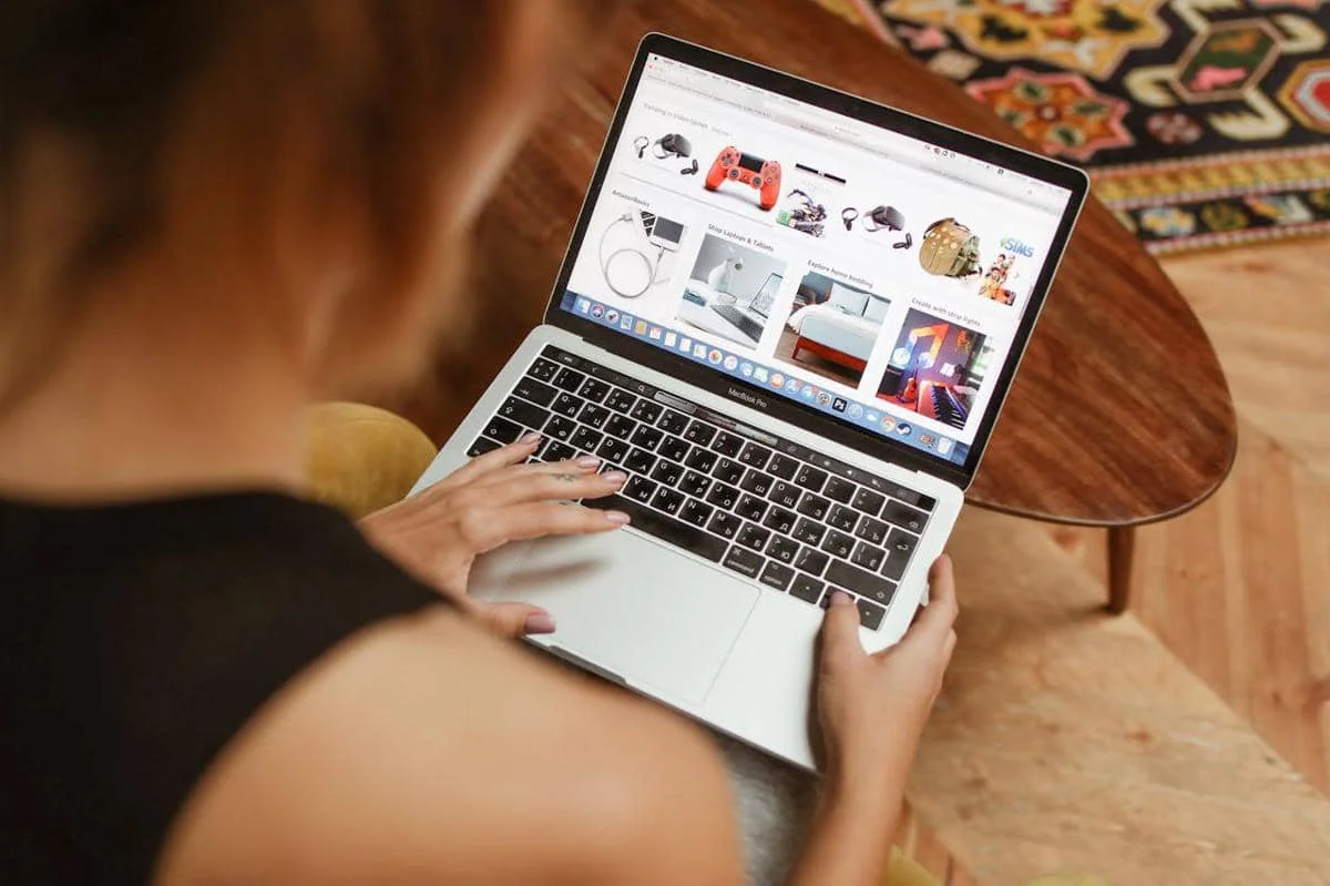 ilustrasi belanja online