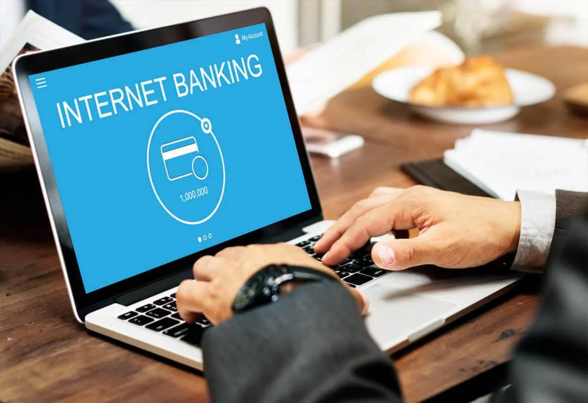 ilustrasi bank, internet banking