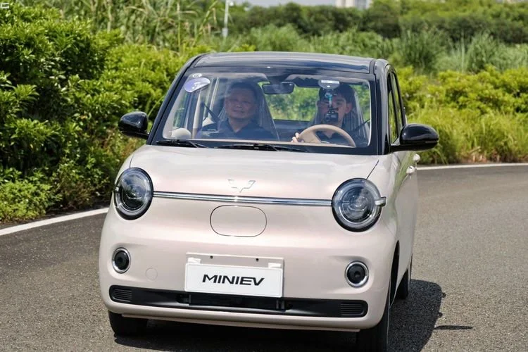 Wuling Mini EV yang akan dijual bernama Aira EV di Indonesia
