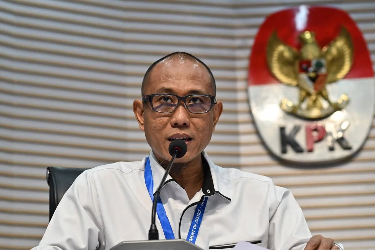 7 Fakta Amplop Bupati Kuansing untuk Menhut Raja Juli yang Diusut KPK