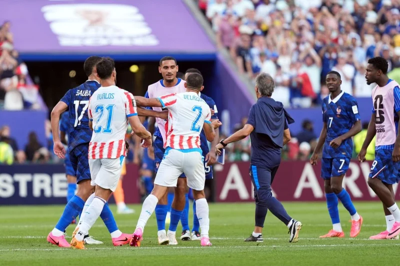 Perancis Tersengat Panas Paraguay, Lawan Api dengan Api