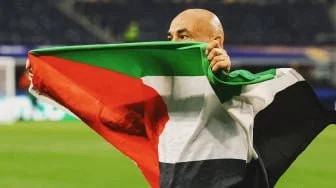 Momen Bendera Palestina Berkibar Setelah Mesir Menumbangkan Australia