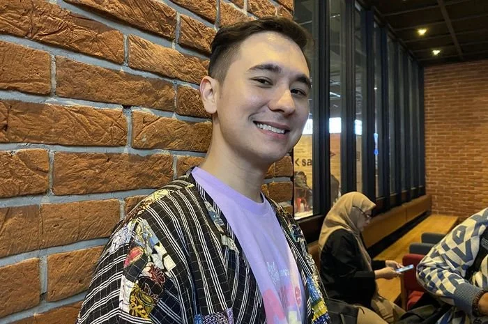Profil Jerome Kurnia, Aktor Multitalenta yang Dinominasikan Jadi Selebriti Pria Stylish & Ikonik dalam Grid Award