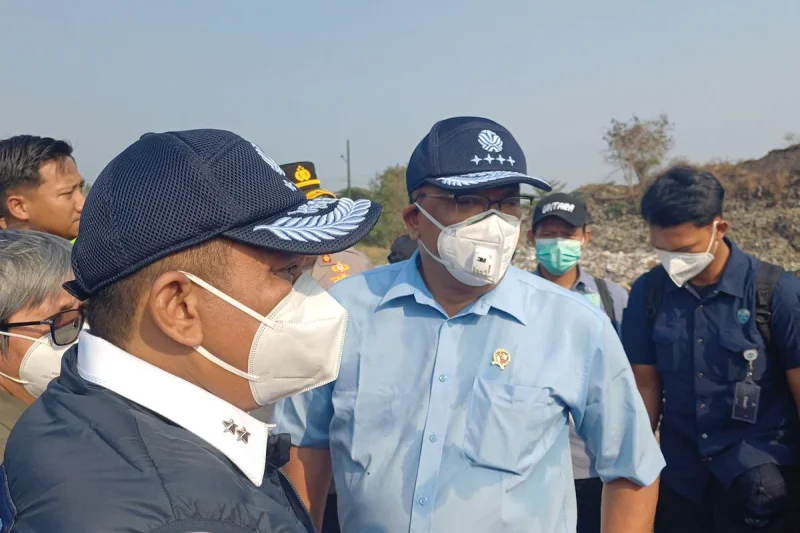 Menteri LH Sebut Area Kebakaran TPA Jatiwaringin Tangerang Sisa 3,6 Persen