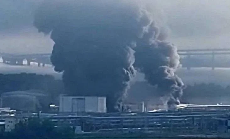 Kilang Minyak dan Pangkalan Kapal Perang di St Petersburg Dihujani Drone Ukraina