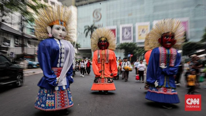 FOTO: Pawai Budaya Betawi Meriahkan Festival Jakarta Great Sale