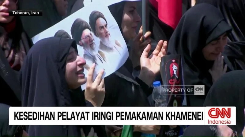 VIDEO: Ribuan Pelayat Iringi Prosesi Pemakaman Ayatollah Ali Khamenei