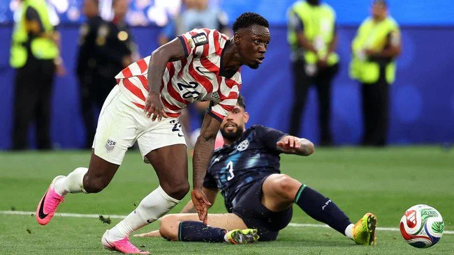 Aneh Bin Ajaib, Balogun Bisa Main AS vs Belgia usai Trump Desak FIFA