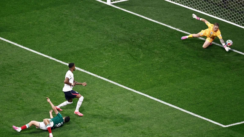 Bickford mencatatkan namanya dengan gemilang dalam sejarah Inggris di Piala Dunia