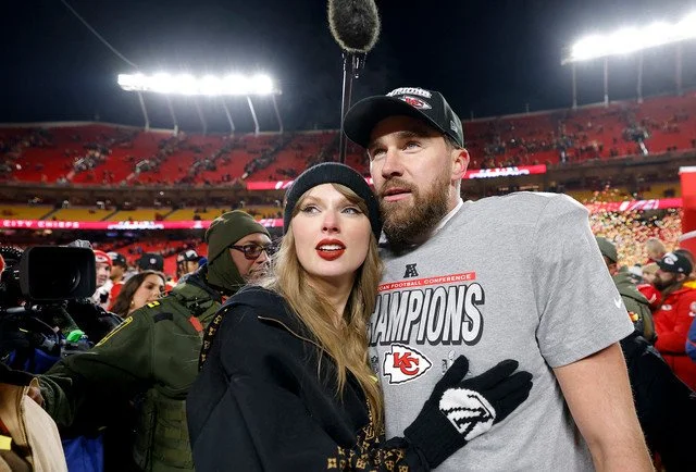 Alasan Lirik Lagu Blank Space Ada di Suvenir Pernikahan Taylor Swift