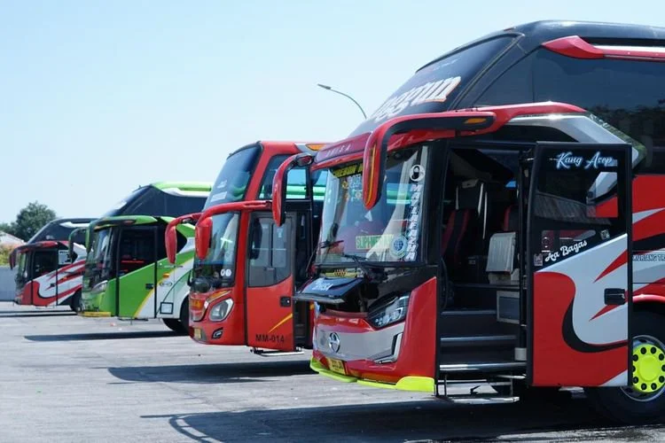 Ilustrasi BUS AKAP di Terminal