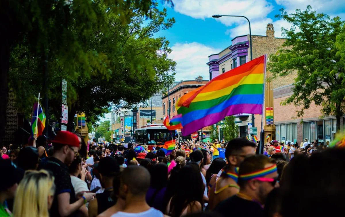 Bendera LGBTQ plus.