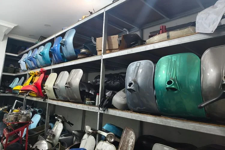 Upscootsale, bengkel spesialis dan jual beli Vespa klasik