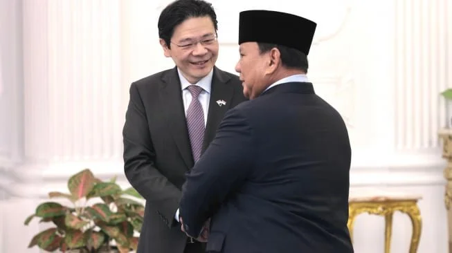 Prabowo Subianto dan Perdana Menteri Singapura Lawrence Wong (dok. BAKOM)