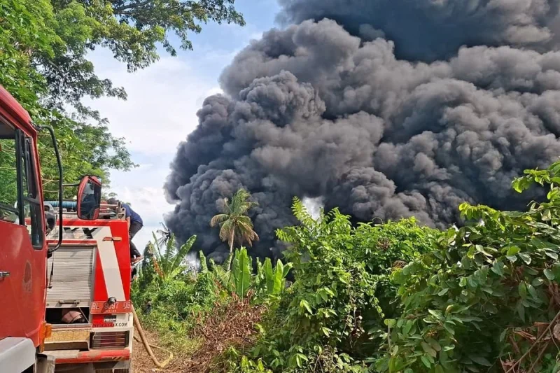 Sumur Minyak Ilegal di Aceh Timur Meledak, Api Berhasil Dipadamkan di Tengah Medan Sulit