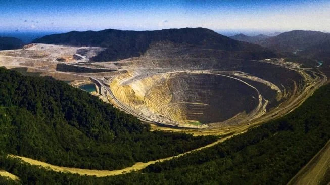 Tambang Batu Hijau yang dioperasikan oleh PT Amman Mineral Internasional Tbk.