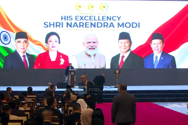 Prabowo-Gibran Menanti Kedatangan PM India Narendra Modi di DPR