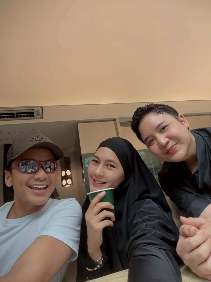 Paula Verhoeven hangout bareng sahabat di Blok M