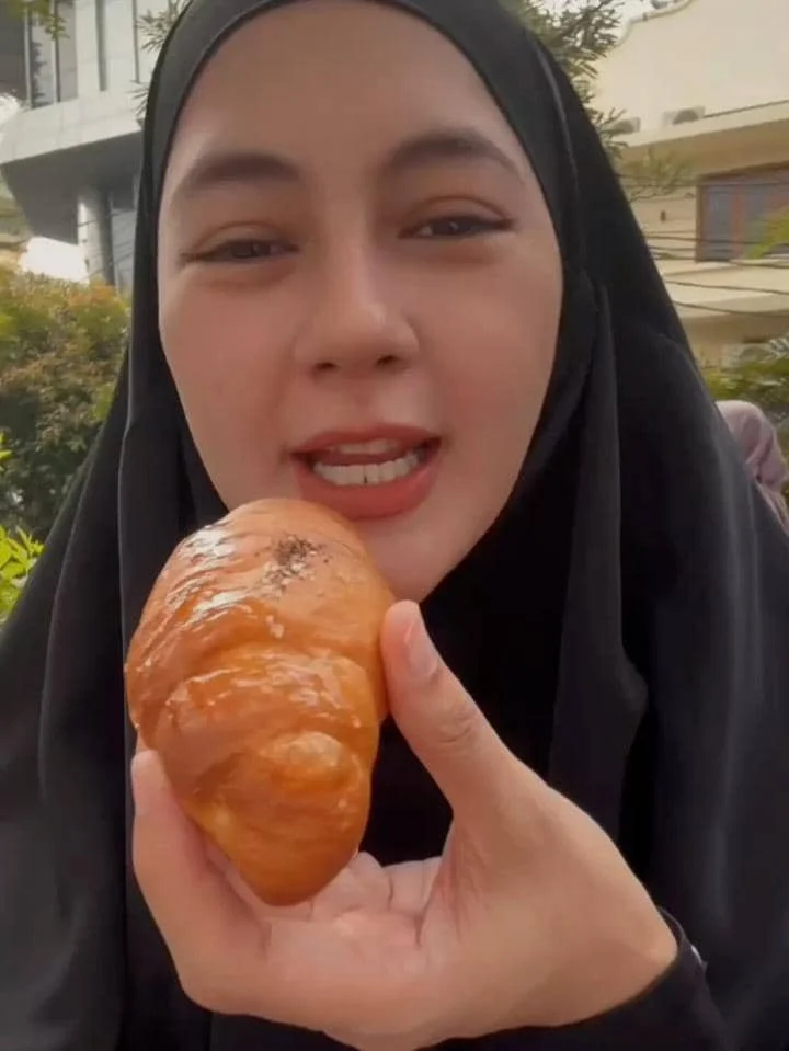 Paula Verhoeven hangout bareng sahabat di Blok M