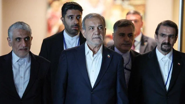 Serangan Baru AS, Presiden Iran Langsung Pulang dari Irak ke Teheran