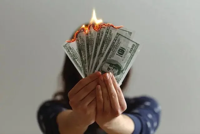 Gaji Naik, Tabungan Tetap Tipis? Ini 6 Tanda Lifestyle Inflation