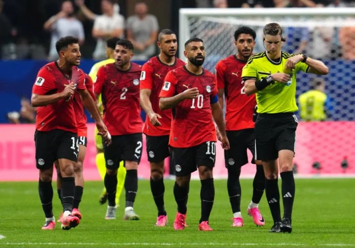 VAR Untungkan Argentina? Pakar Soroti Inkonsistensi Wasit