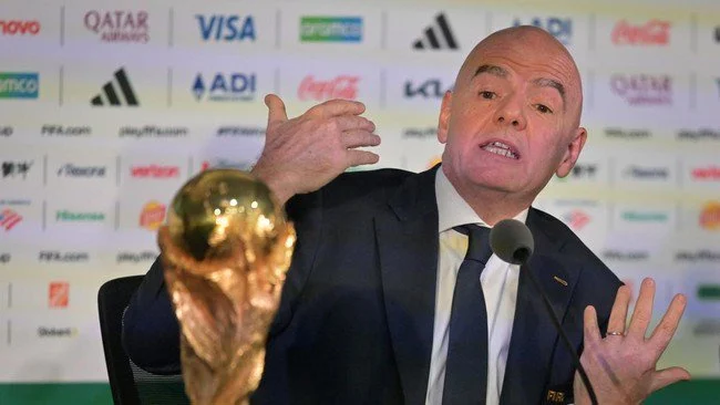 Anggota Parlemen Uni Eropa Desak Komite Etik FIFA Selidiki Infantino