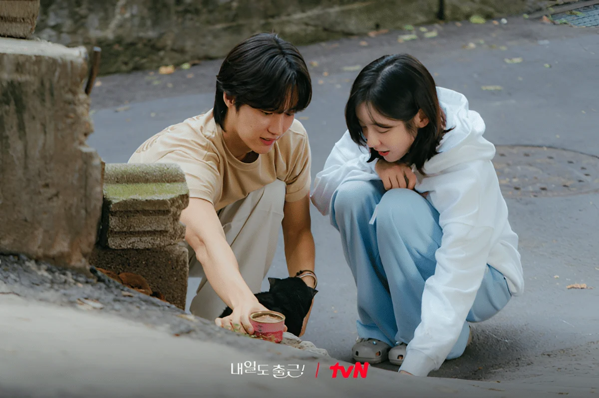 cuplikan drama See You at Work Tomorrow 
