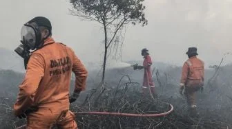 Kebakaran Lahan Gambut di Aceh Selatan Meluas Jadi 25 Hektare, Api Masih Menyala