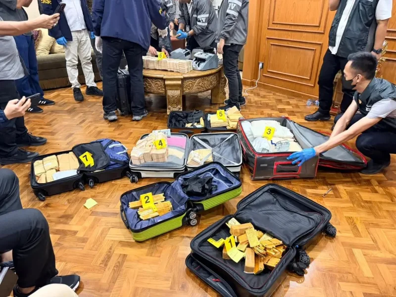 Polisi Temukan 74 Kilo Emas Batangan dan Dolar Saat Geledah Rumah di Sentul
