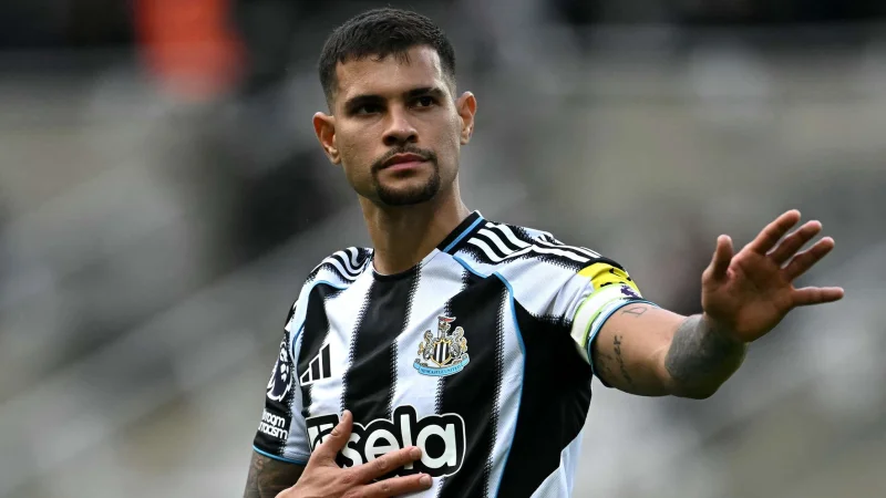 Bruno Guimaraes ingin hengkang dari Newcastle seiring dengan semakin gencarnya upaya Arsenal untuk merekrutnya