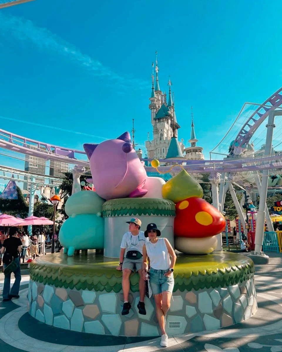Keluarga Marcella Zalianty liburan di Lotte World, Korsel