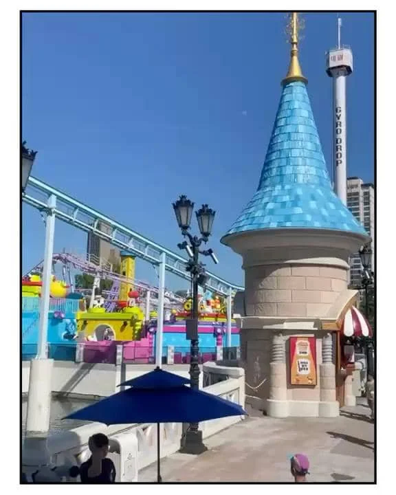 Keluarga Marcella Zalianty liburan di Lotte World, Korsel