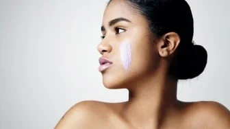 Sunscreen Apa yang Bisa Menghilangkan Flek Hitam? Ini 7 Rekomendasi Terbaik sesuai Review