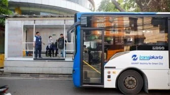 Tarif Transjakarta Berpotensi Naik, Pemprov DKI Kaji Tambah Penerima Kartu Layanan Gratis